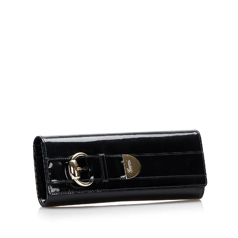 Gucci Marmont bags for women with gold - toned hardwareGucci Romy Clutch (SHG-BLF5Zd)