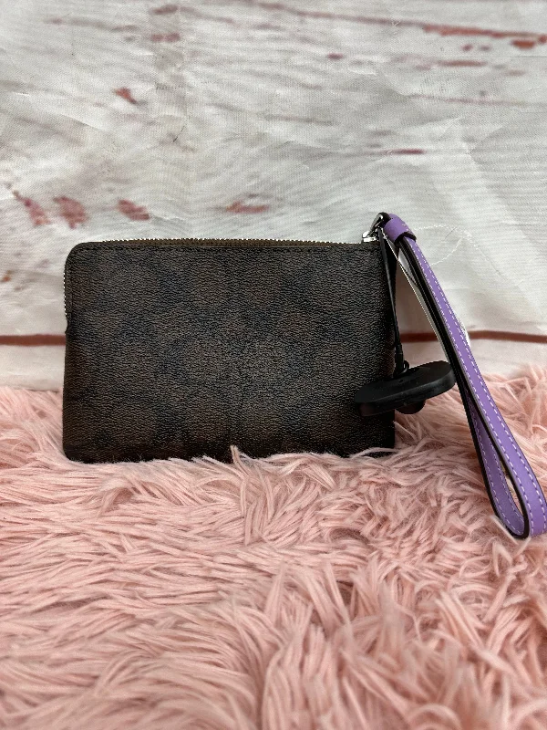 Wristlet Designer By Coach  Size: Small