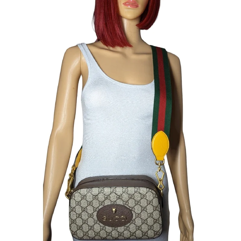 Ladies Gucci Dionysus bags with a star - shaped charmGucci GG Supreme Neo Vintage Messenger Bag