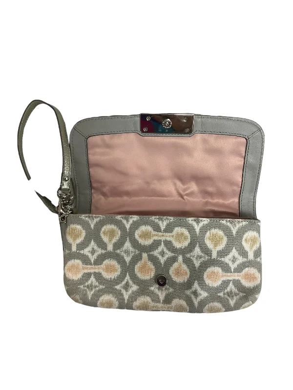 Wristlet Designer By Coach  Size: Medium