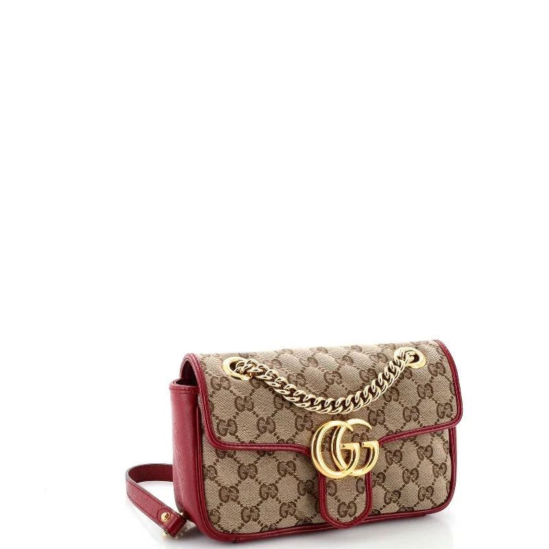 Gucci Marmont bags for women with a contrast - colored interiorGucci Gg Marmont Flap Bag Diagonal