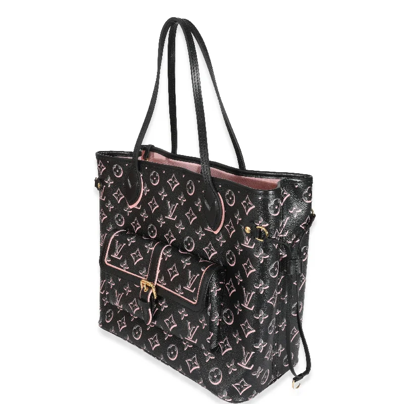 Ladies Louis Vuitton Petite Malle bags in a pastel color for a soft lookLouis Vuitton Black Pink Monogram Canvas Fall For You Neverfull MM