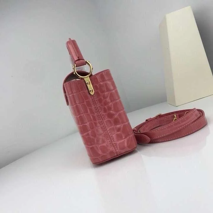 Ladies Louis Vuitton shoulder bags with a wide - width strap for comfortLouis Vuitton Capucine Mini Bag