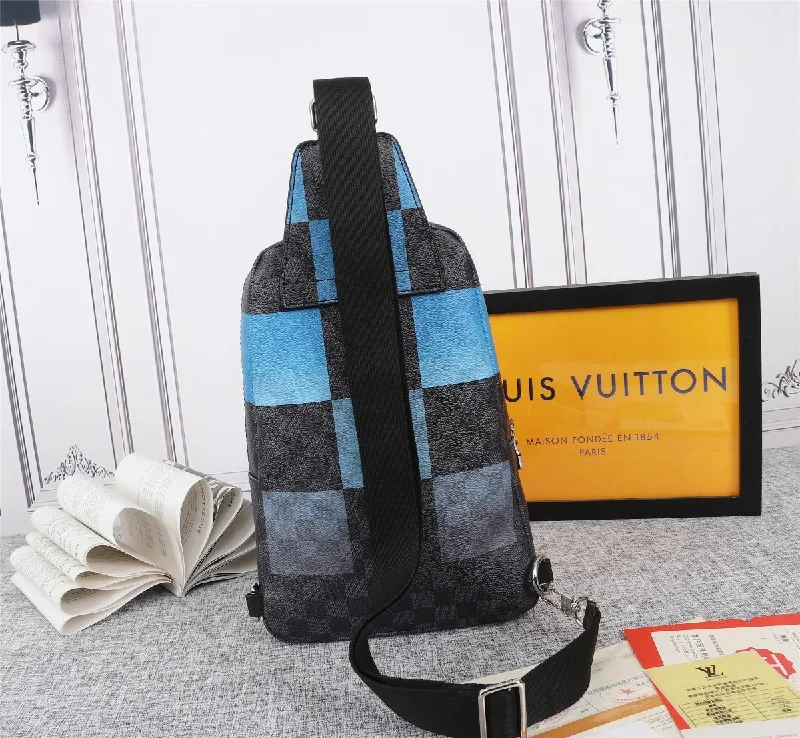 Louis Vuitton Speedy bags in monogram canvas for a classic lookLouis Vuitton Avenue Sling Bag