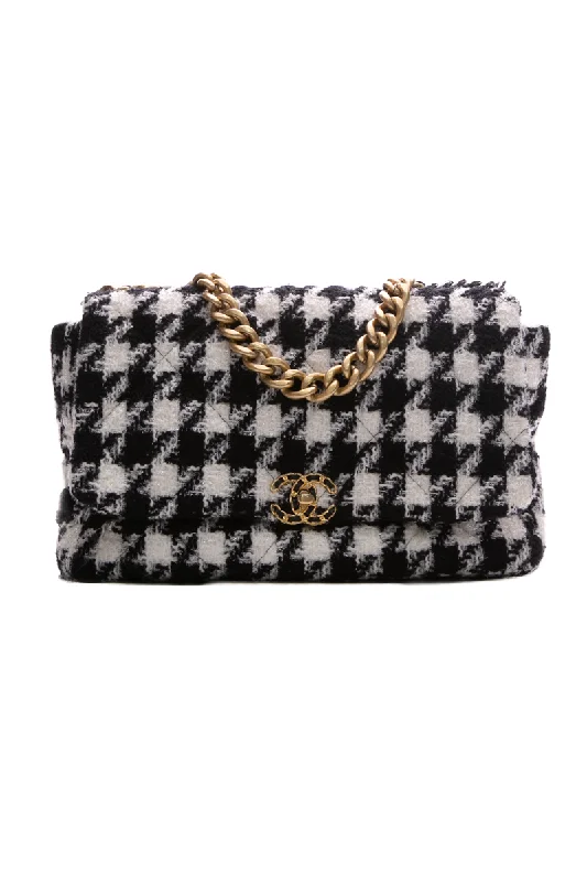 Chanel Classic Flap Bag for Evening PartyChanel 19 Maxi Flap Bag