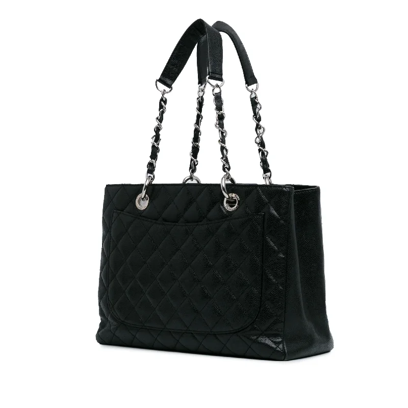 Chanel Lightweight Handbag for Daily ErrandsChanel Caviar Grand Shopping Tote (1HyuWU)