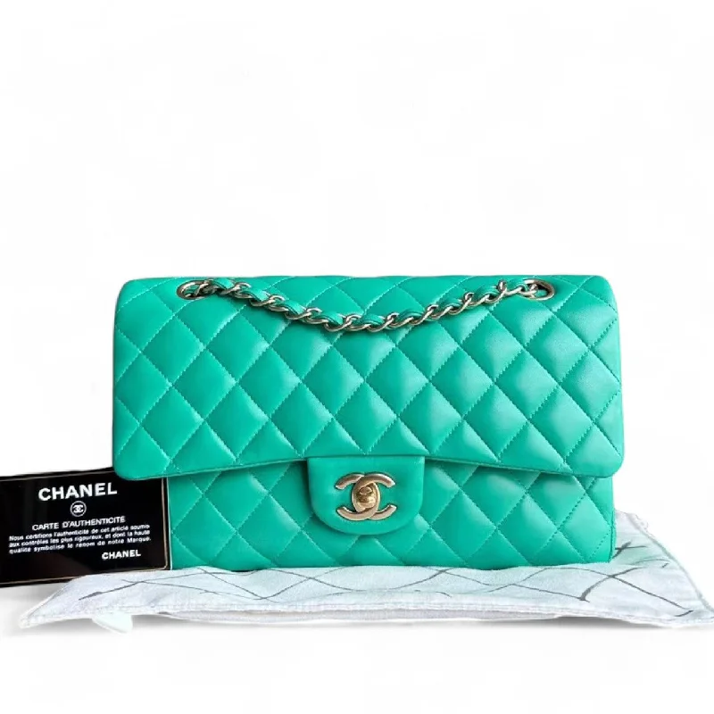 Chanel Quilted Leather Shoulder Bag for FashionistasChanel Classic Flap Medium - 25CM Double Flap Green Quilted Lambskin Gold Hardware Series 18