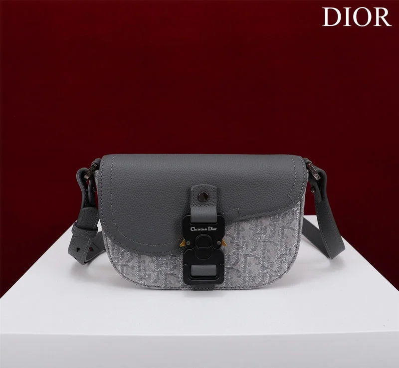 Fashion - forward Christian Dior tote bags for the modern womanBC - Dior Bags - 1272