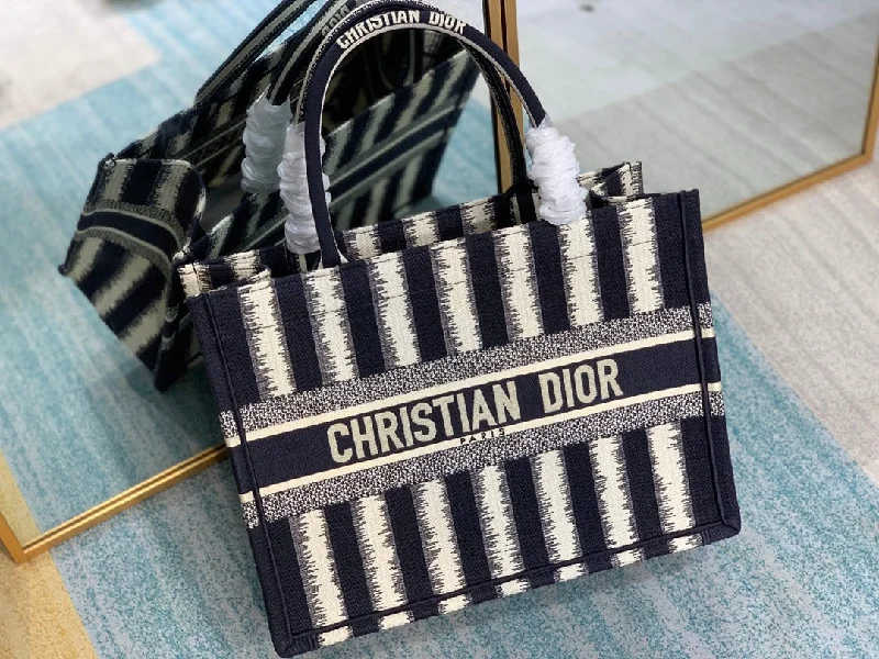 Christian Dior handbags with a back - pocket for quick storageChristian Dior - Luxury Bags  505