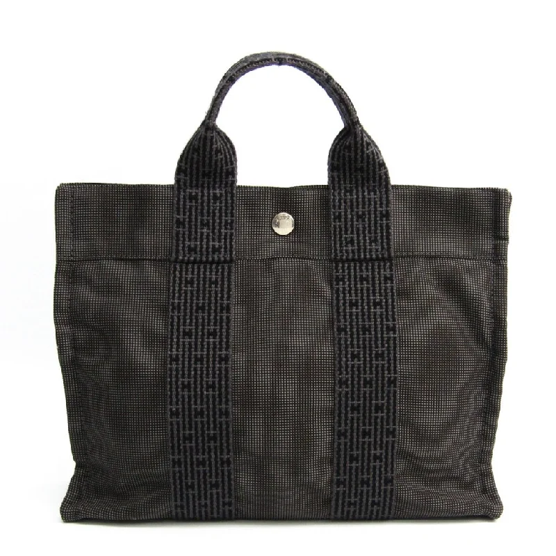 Sustainable and Ethical Hermes Bags for Conscious ConsumersHermes Gray Herline PM Tote (SHA12118)