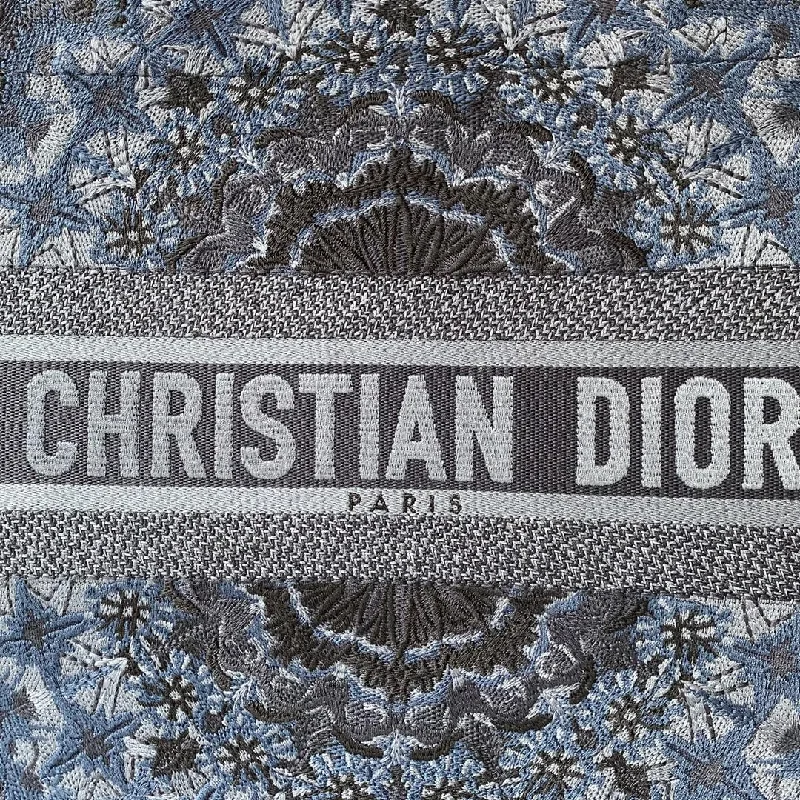 Fashion - forward Christian Dior tote bags for the modern womanWF - Dior Bag - 471